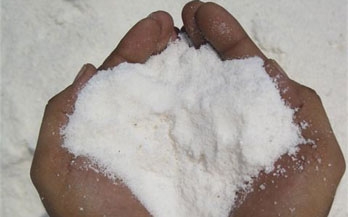 Man holding salt in his hands